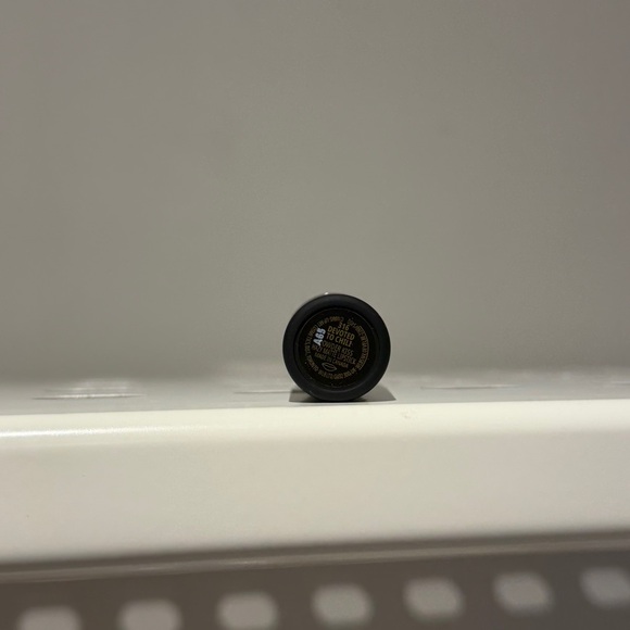 MAC POWDER KISS HAZY MATTE LIPSTICK - Devoted to chili - Picture 5 of 5